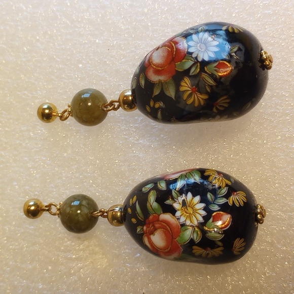 VINTAGE CLOISONNE HAND PAINTED PORCELAIN DANGLE/DROP EARRINGS 2 1/4" LONG. - Picture 5 of 6
